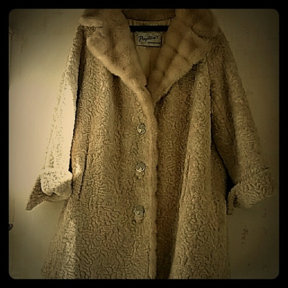 Vintage Coat with faux FUR - Picture 1 of 8